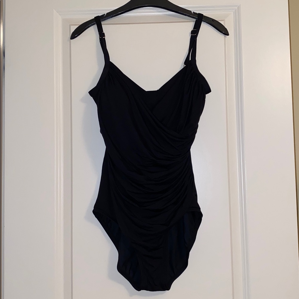 Jantzen Black womens One Piece Swimsuit